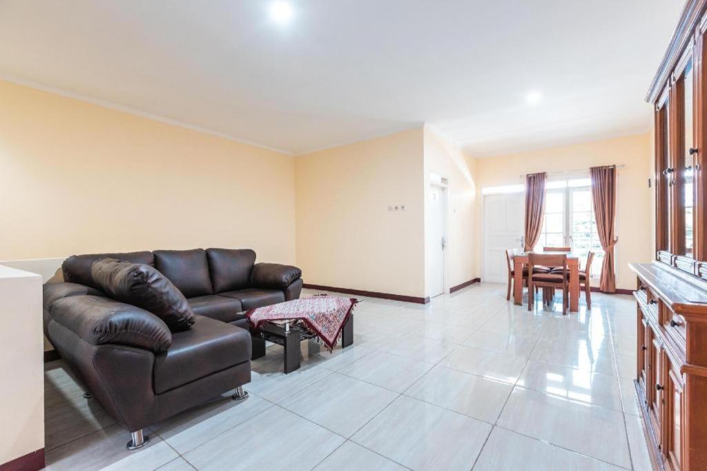 מלון בוגור Aquina House מראה חיצוני תמונה